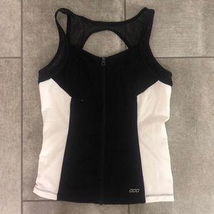 Lorna Jane zip-up the front workout tank